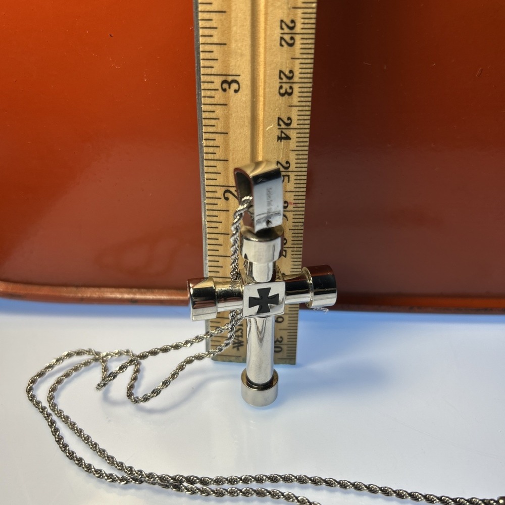 Stainless Steel cross Pendant Necklace 20" Heavy - Picture 6 of 8